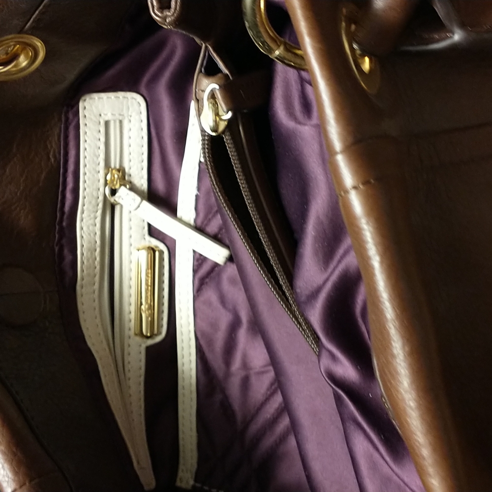 Purse - Picture 2 of 4